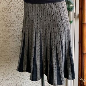 Midi Green and Black Skirt